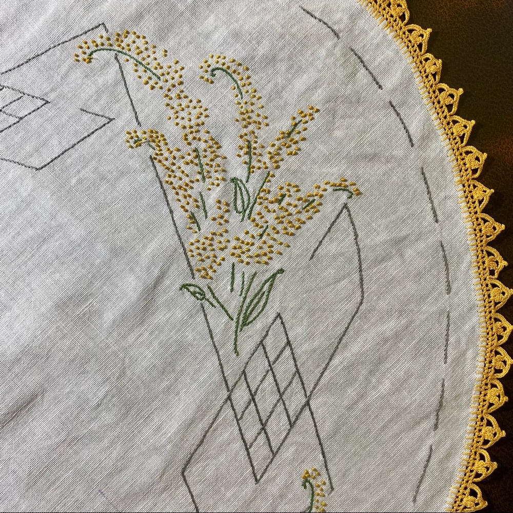 Vintage Tablecloth Embroidered Dresser Scarf Harvest wheat Corn Flowers Handmade